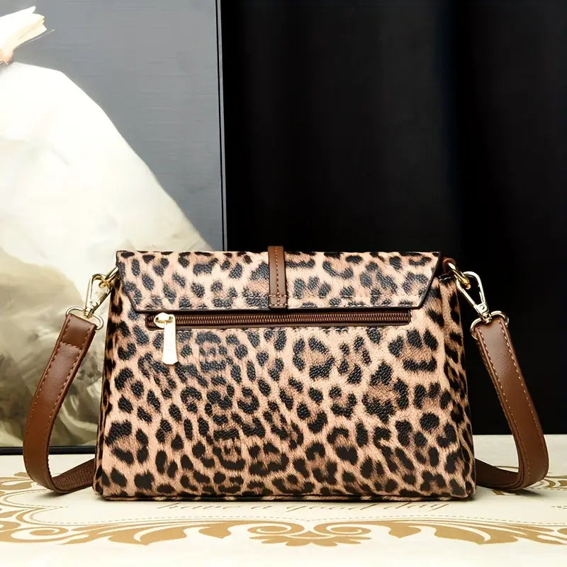 Chic Leopard Print Crossbody Bag