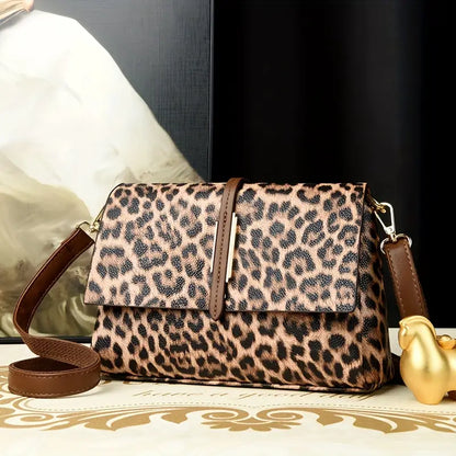 Chic Leopard Print Crossbody Bag
