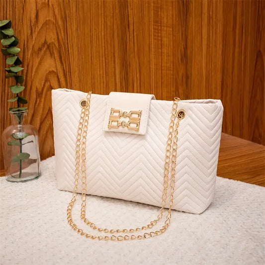 Elegant White Shoulder Bag with Chain Strap